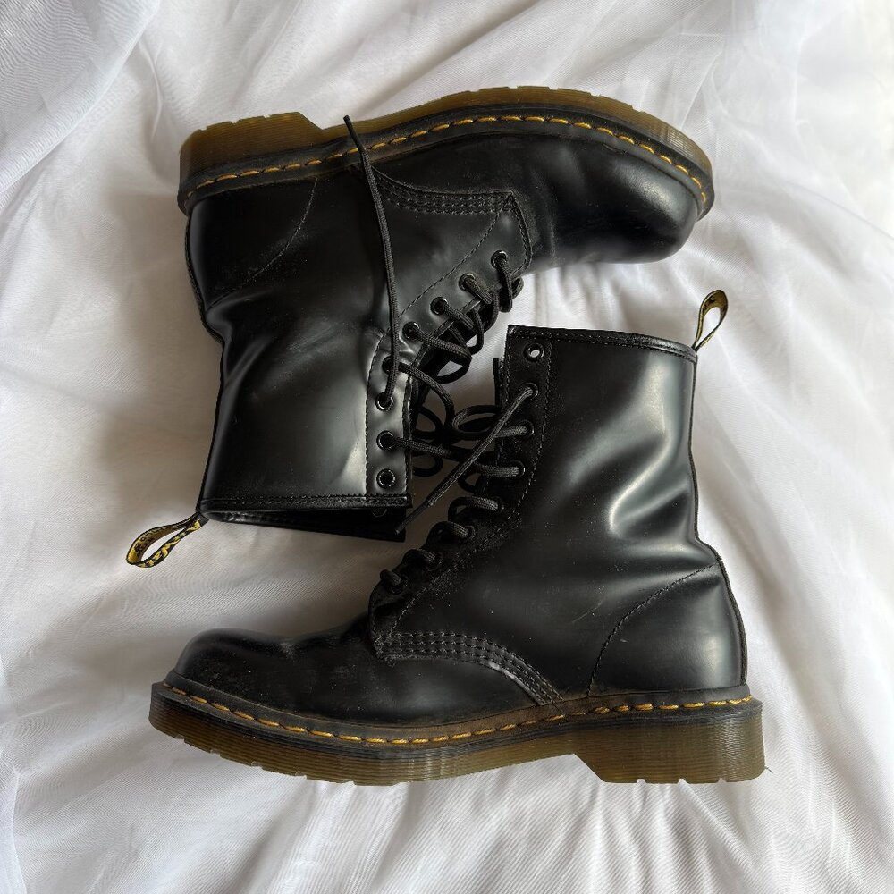 Dr. Martens 1460 Smooth Leather Boots – Size 10 Women’s
